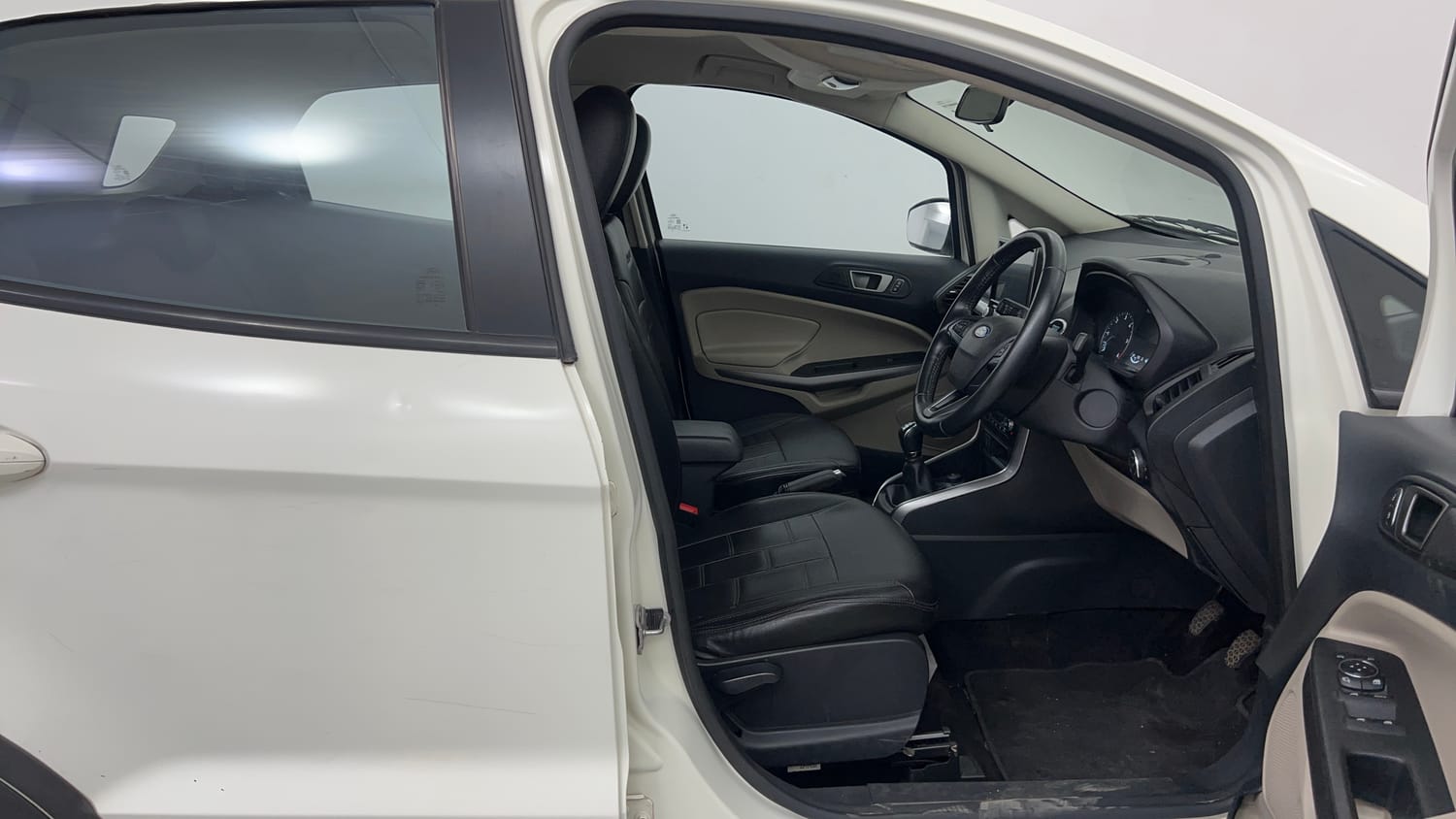 Used 2020 Ford EcoSport Titanium 1.5L TDCi Diesel Manual interior RIGHT SIDE FRONT DOOR CABIN VIEW