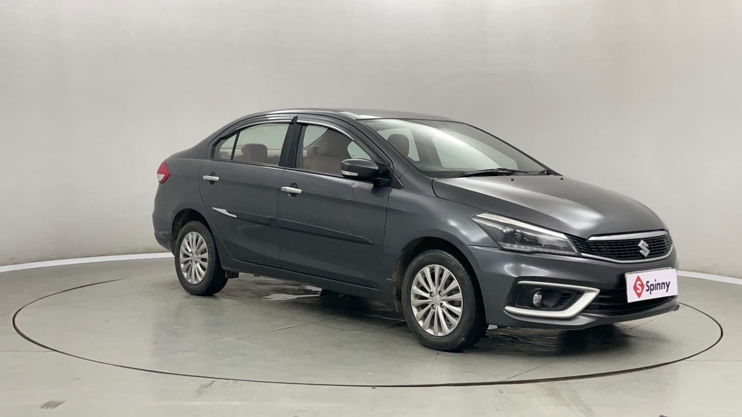 Used 2022 Maruti Suzuki Ciaz Zeta 1.5 Petrol Manual exterior RIGHT FRONT CORNER VIEW