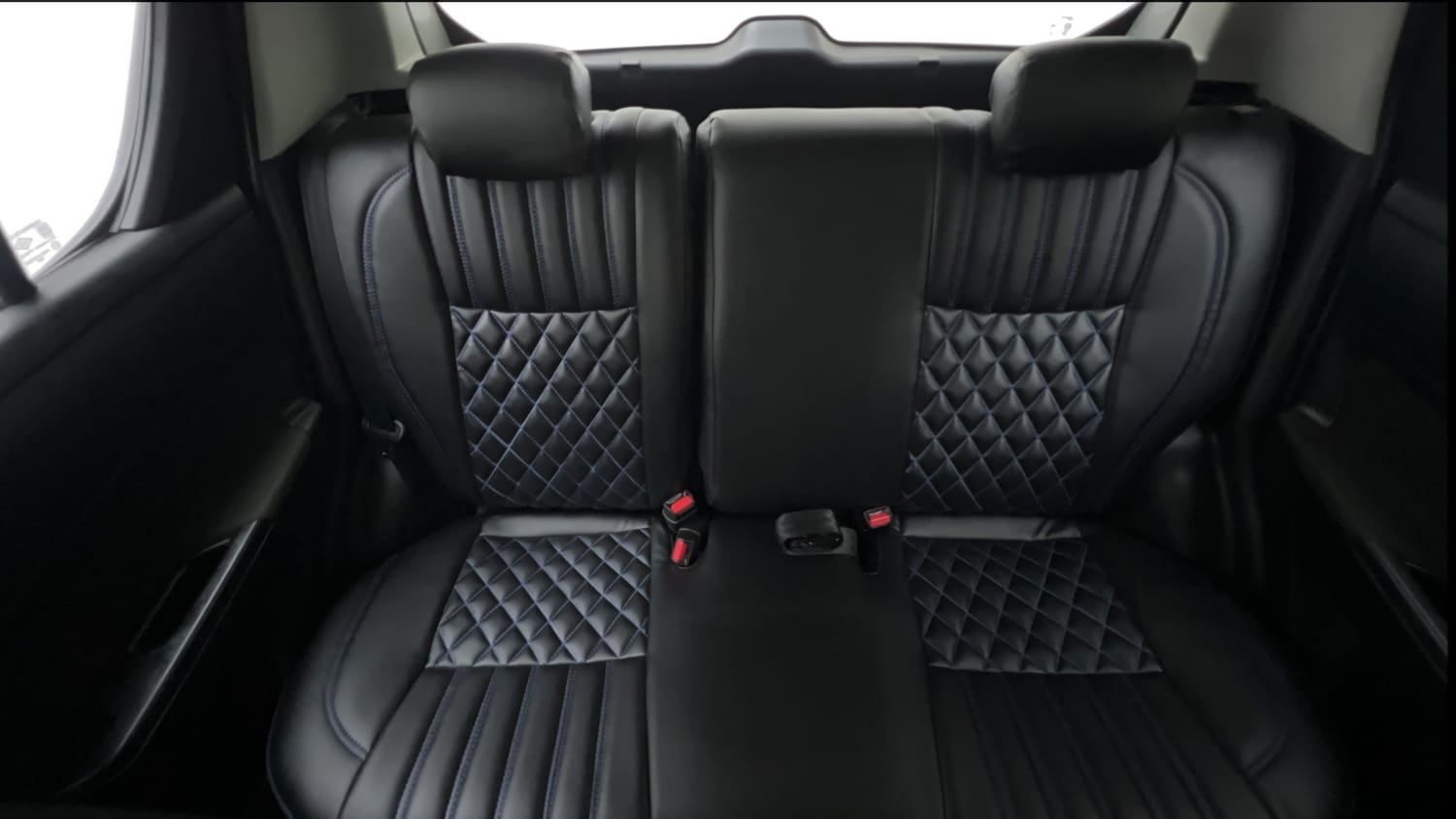 Used 2016 Maruti Suzuki Swift VXI (O) Petrol Manual interior REAR SEAT CONDITION VIEW