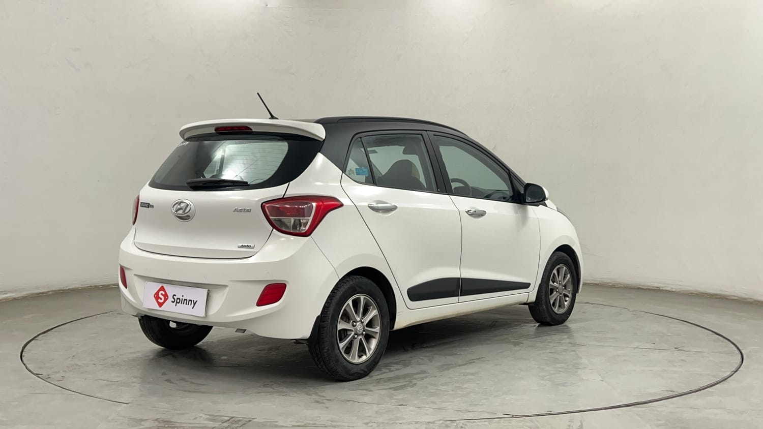 Used 2016 Hyundai Grand i10 Asta AT 1.2 Kappa VTVT (O) Petrol Automatic exterior RIGHT REAR CORNER VIEW