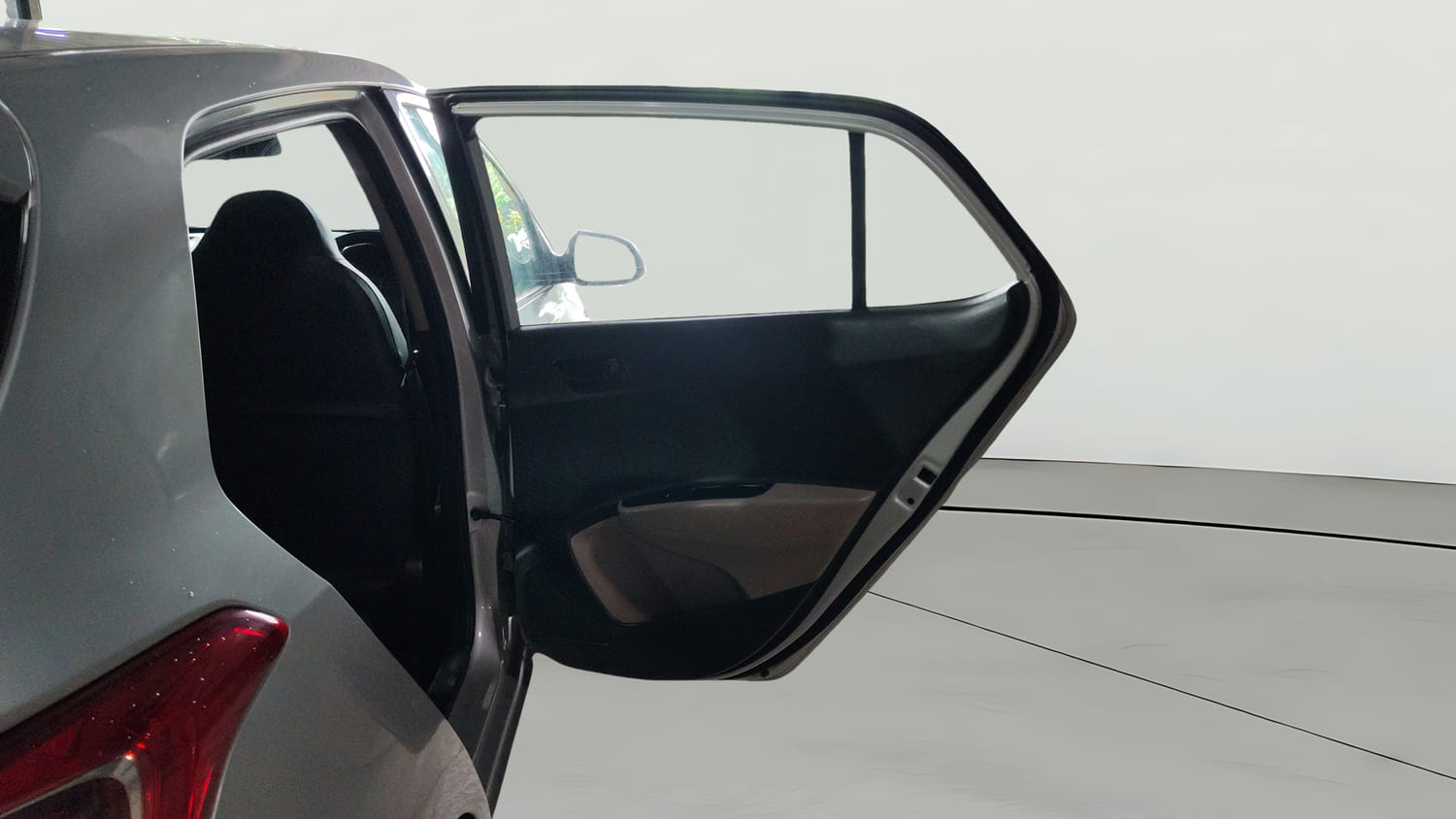 Used 2018 Hyundai Grand i10 Magna U2 1.2 CRDi Diesel Manual interior RIGHT REAR DOOR OPEN VIEW