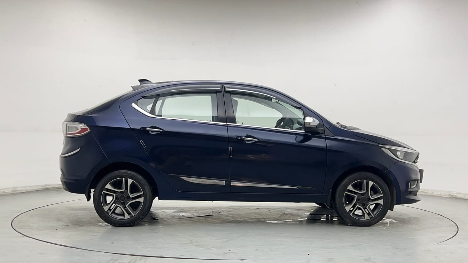 Used 2021 Tata Tigor XZ Plus Petrol Manual exterior RIGHT SIDE VIEW