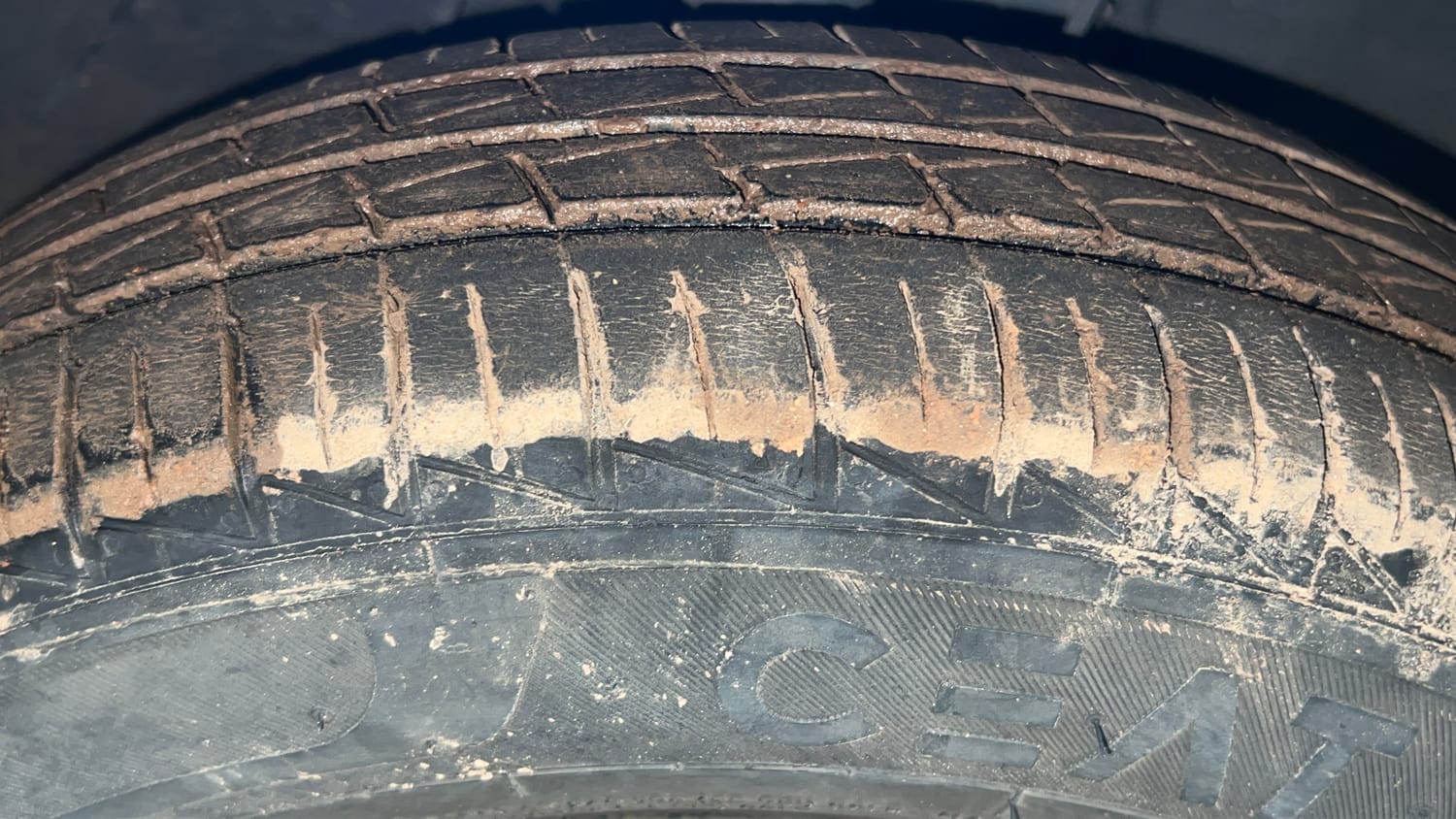 Used 2022 Maruti Suzuki Alto 800 LXi (O) Petrol Manual tyres RIGHT FRONT TYRE TREAD VIEW