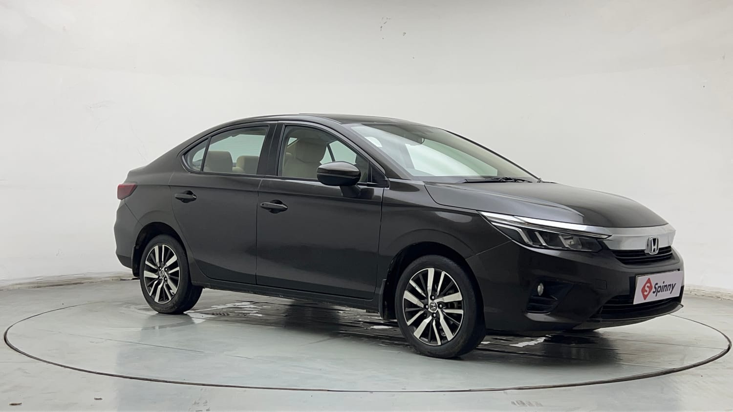 Used 2021 Honda City VX CVT Petrol Petrol Automatic exterior RIGHT FRONT CORNER VIEW