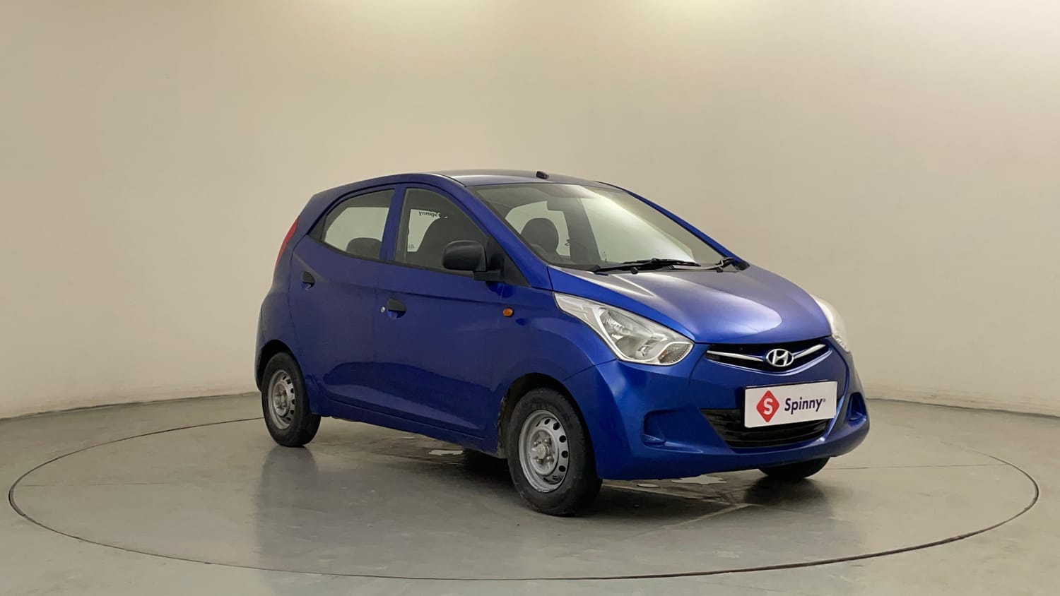 Used 2013 Hyundai Eon Era + Petrol Manual exterior RIGHT FRONT CORNER VIEW