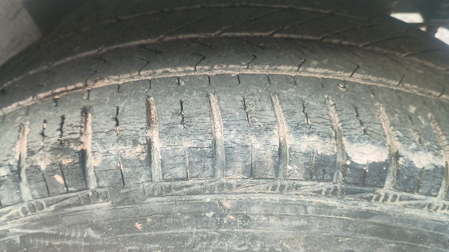 Used 2016 Hyundai Grand i10 Sportz 1.2 Kappa VTVT Petrol Manual tyres LEFT REAR TYRE TREAD VIEW