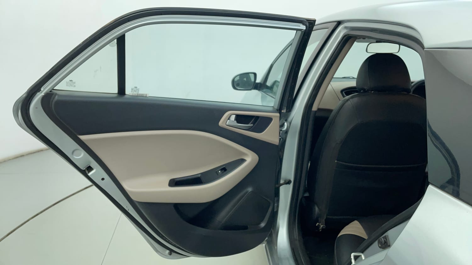Used 2019 Hyundai Elite i20 Magna Plus 1.2 + CNG (Outside Fitted) Cng Manual interior LEFT REAR DOOR OPEN VIEW