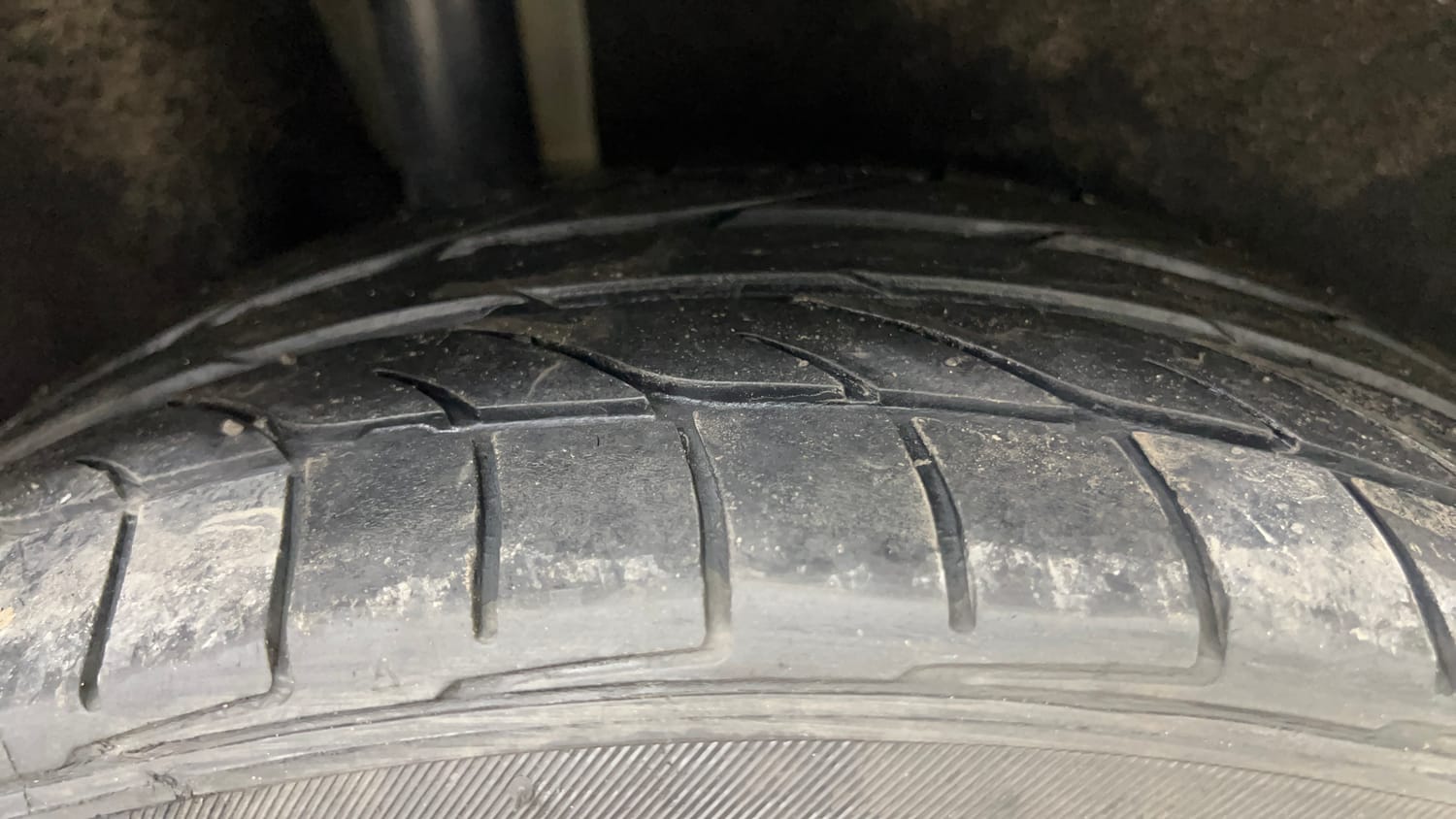 Used 2020 Ford EcoSport Titanium 1.5L TDCi Diesel Manual tyres RIGHT REAR TYRE TREAD VIEW