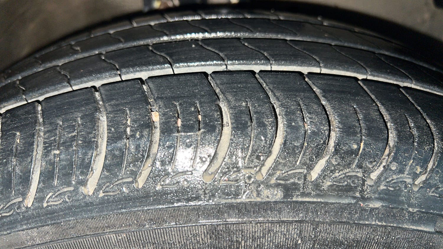 Used 2016 Maruti Suzuki Celerio VXi Petrol Manual tyres RIGHT FRONT TYRE TREAD VIEW