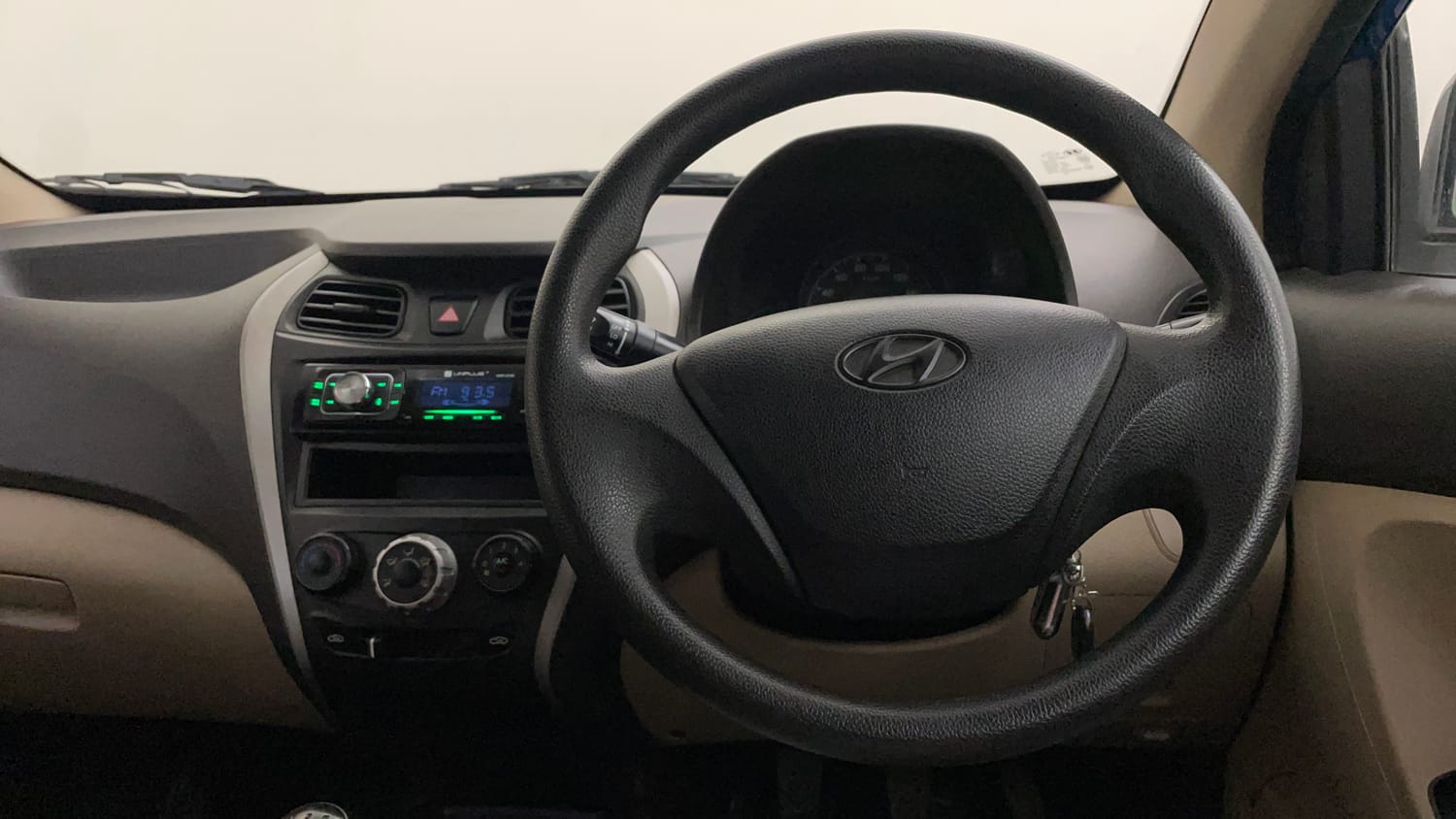 Used 2013 Hyundai Eon Era + Petrol Manual interior STEERING VIEW