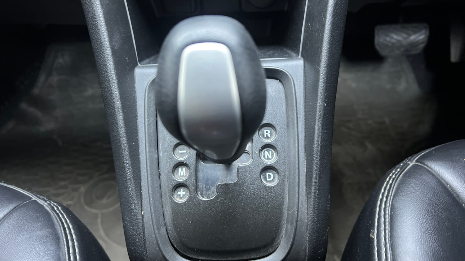 Used 2019 Maruti Suzuki Celerio X ZXi AMT Petrol Automatic interior GEAR  KNOB VIEW