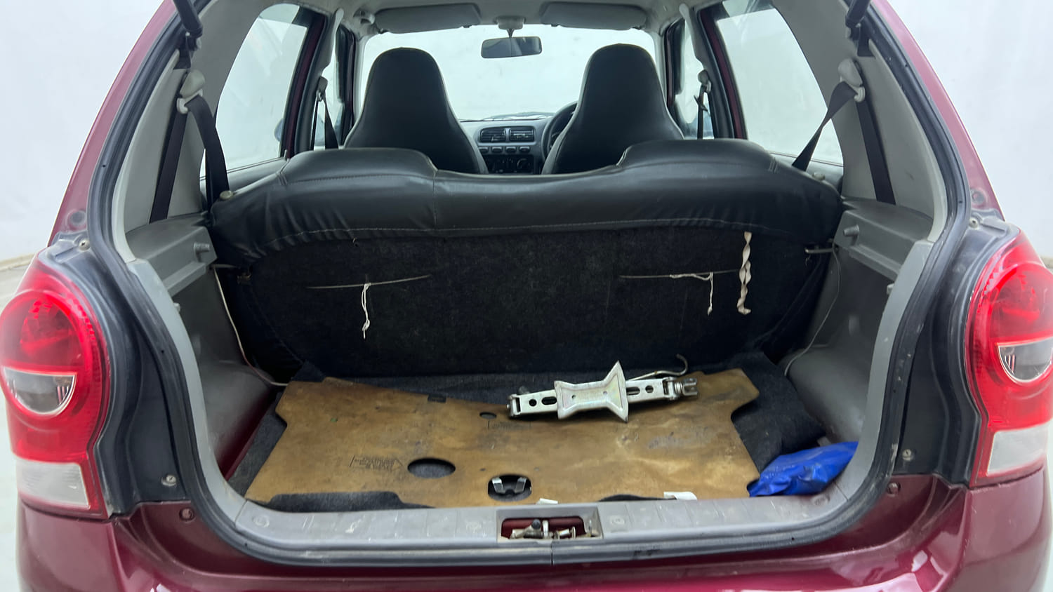 Used 2012 Maruti Suzuki Alto K10 VXi Petrol Manual interior DICKY INSIDE VIEW