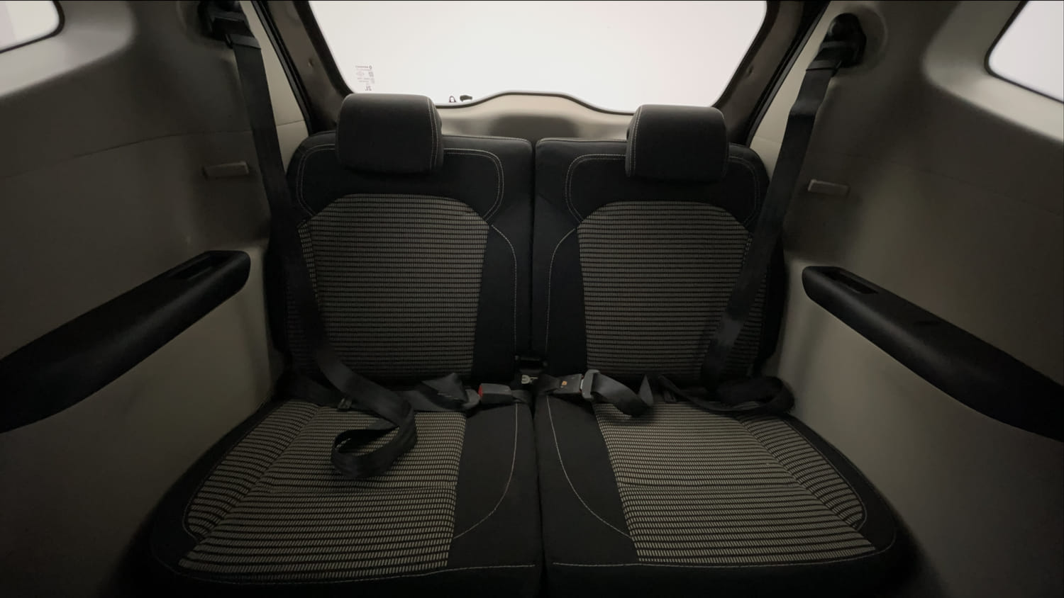 Used 2022 Renault Triber RXT Petrol Manual interior THIRD ROW SEAT