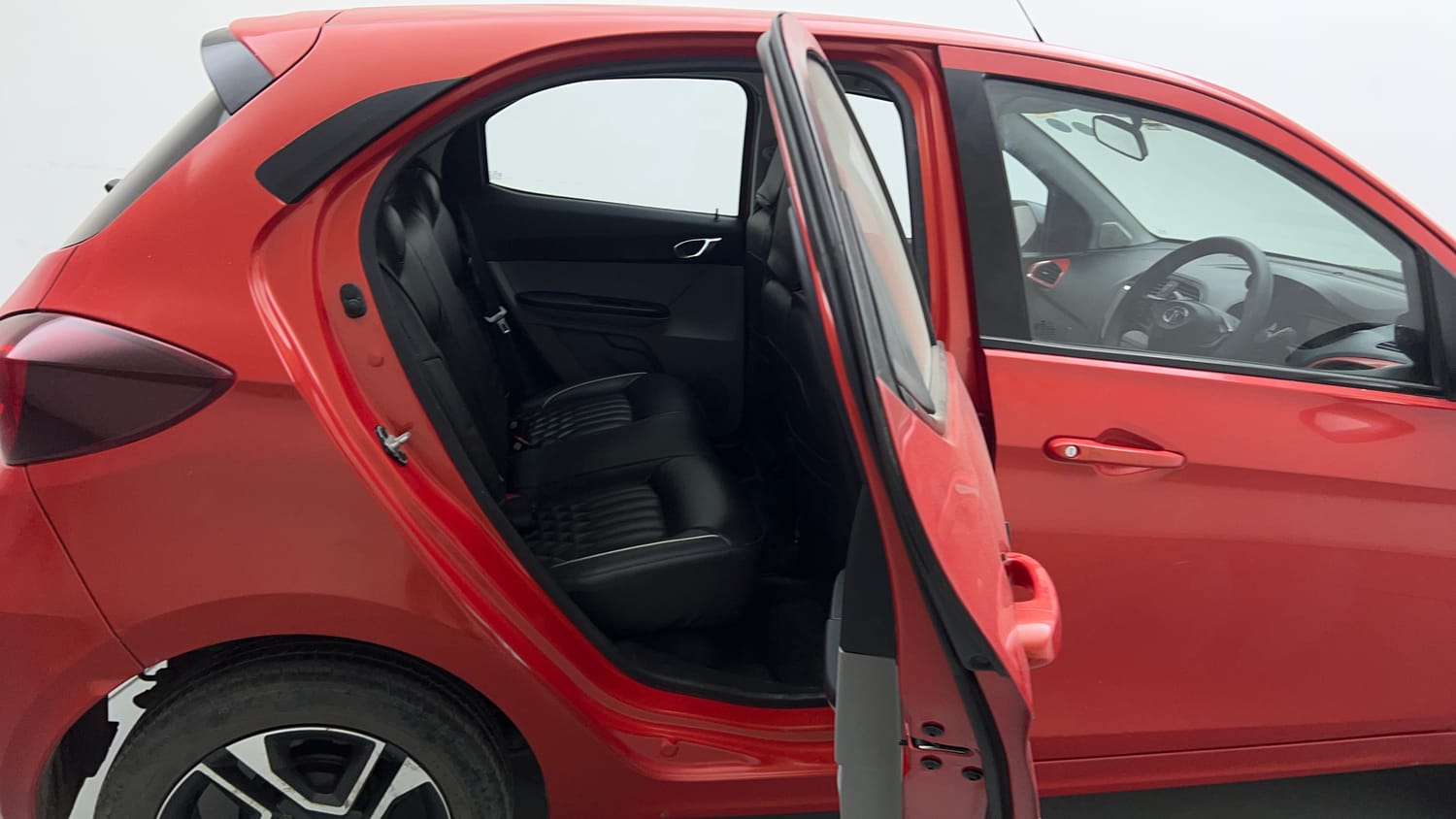 Used 2020 Tata Tiago XZA Plus Petrol Automatic interior RIGHT SIDE REAR DOOR CABIN VIEW