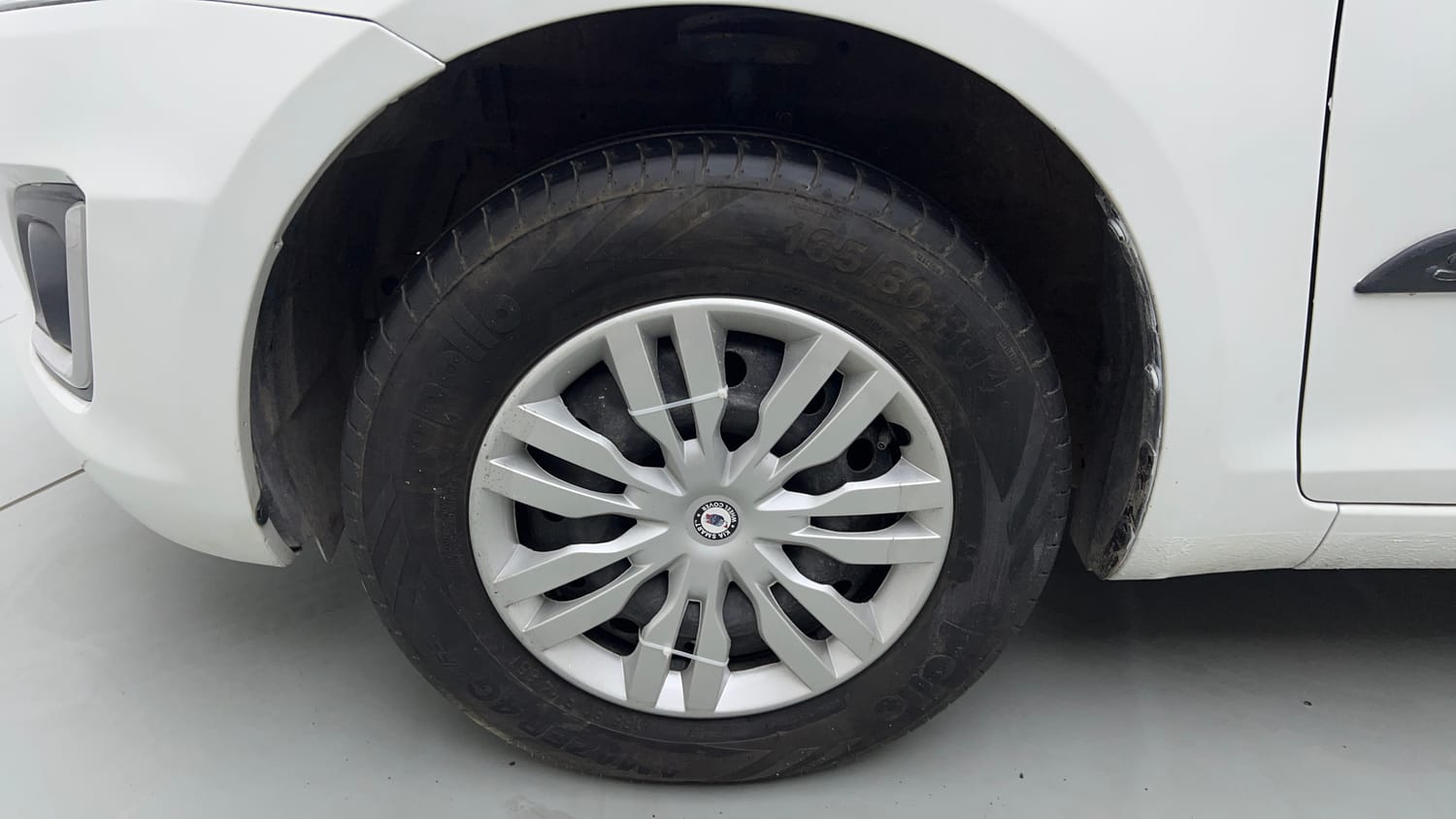 Used 2015 Maruti Suzuki Swift VXi Petrol Manual tyres LEFT FRONT TYRE RIM VIEW