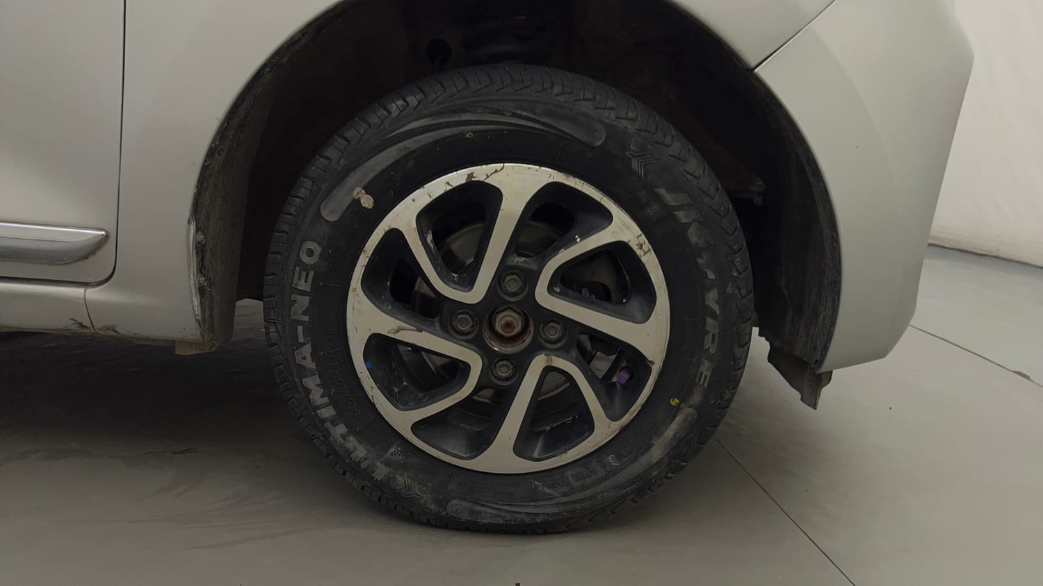 Used 2023 Maruti Suzuki Alto K10 VXi Petrol Manual tyres RIGHT FRONT TYRE RIM VIEW