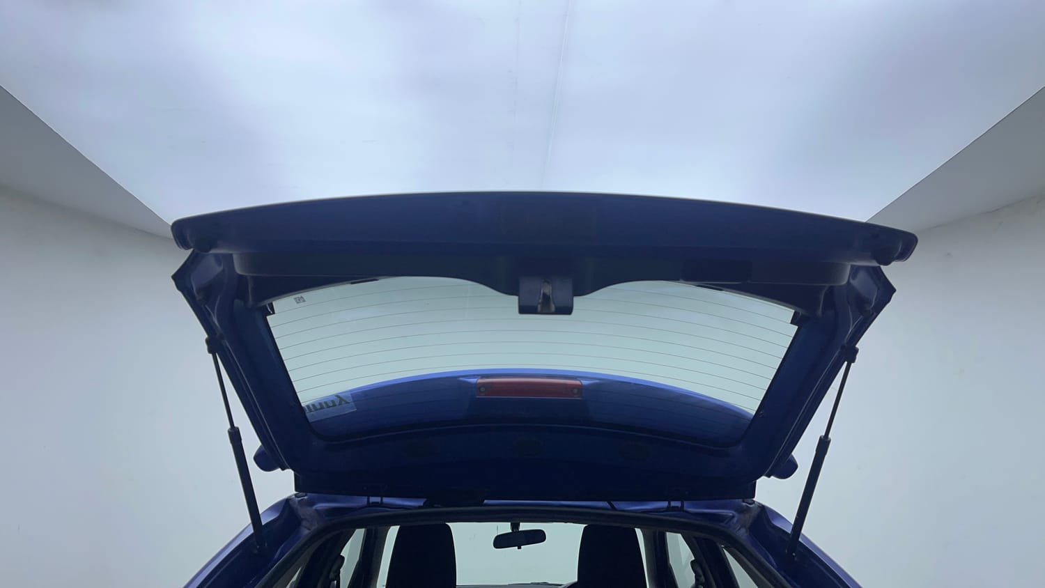Used 2017 Maruti Suzuki Baleno Delta 1.2 Petrol Manual interior DICKY DOOR OPEN VIEW