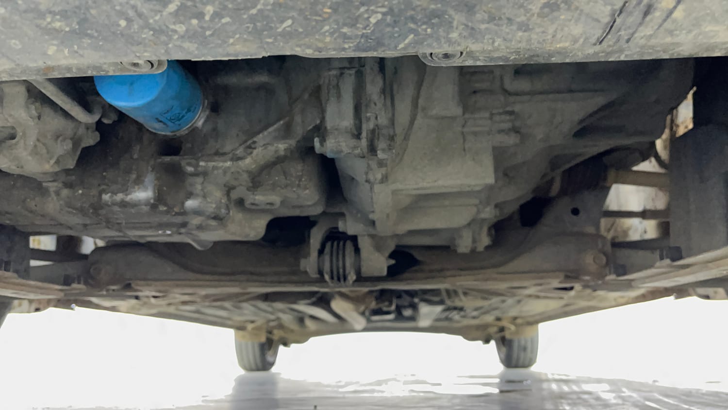Used 2019 Honda Amaze 1.2 S MT Petrol Petrol Manual extra FRONT LEFT UNDERBODY VIEW