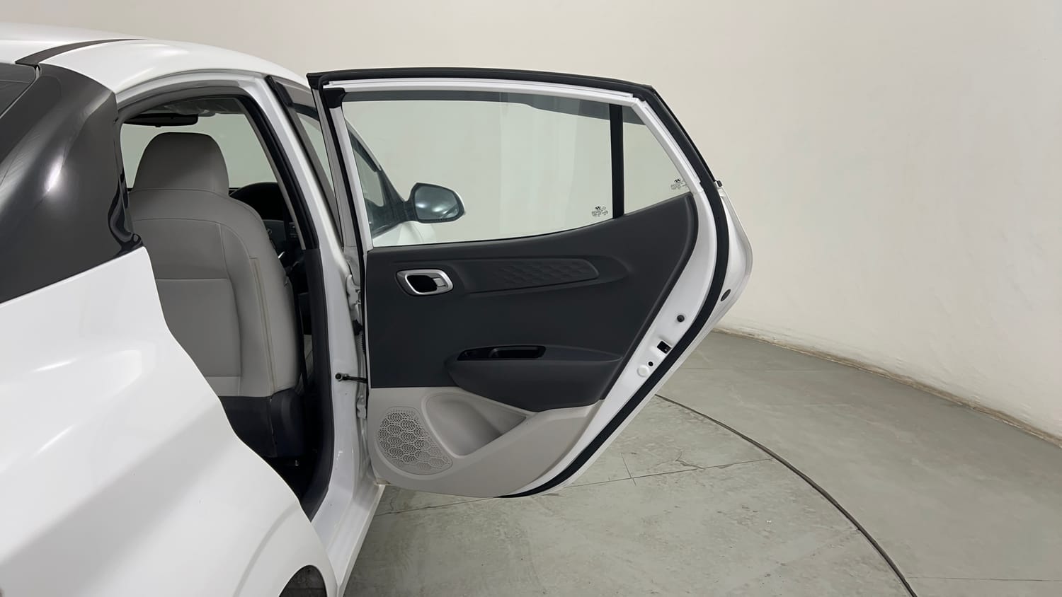 Used 2023 Hyundai Aura SX 1.2 CNG Cng Manual interior RIGHT REAR DOOR OPEN VIEW