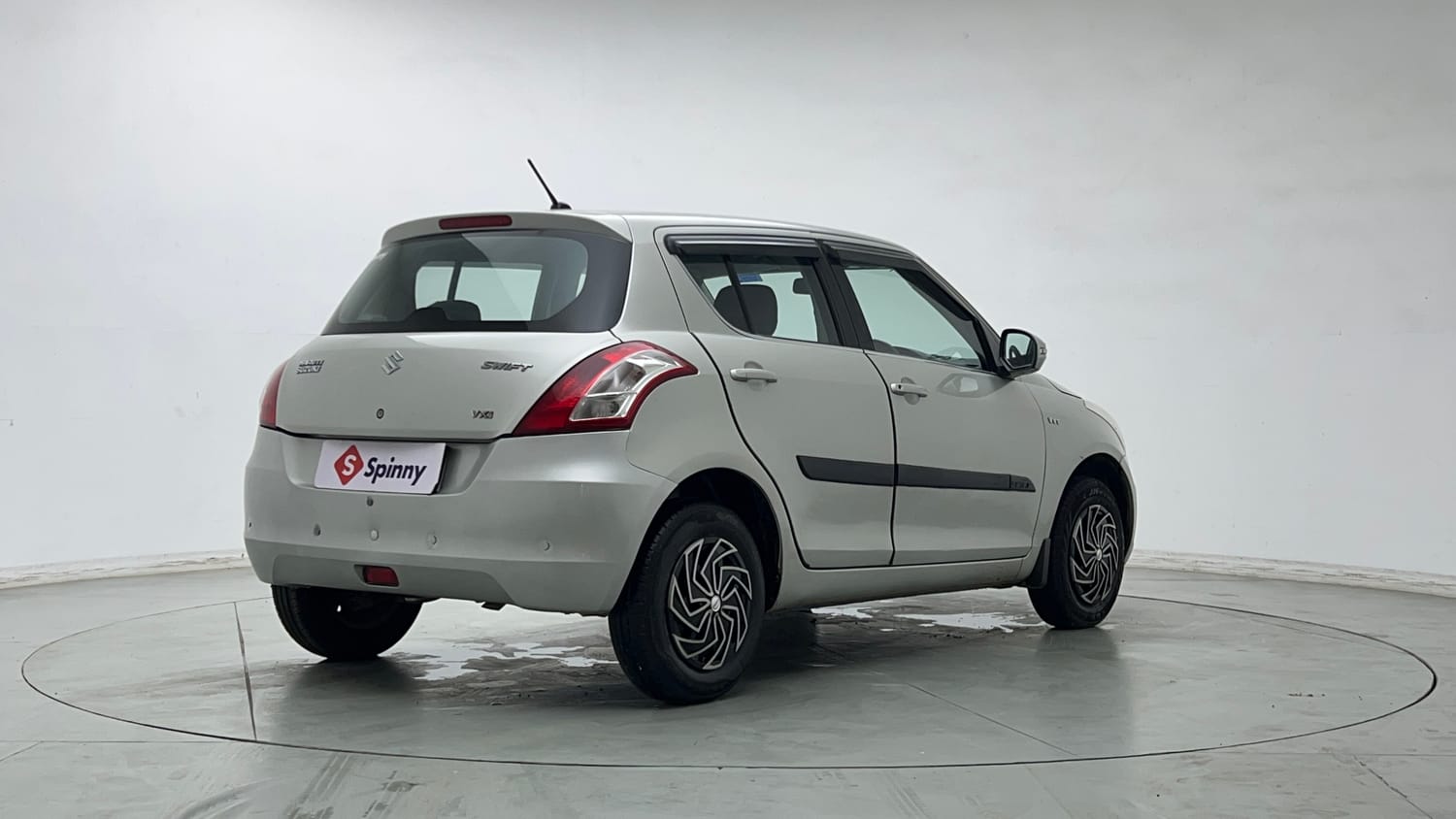 Used 2016 Maruti Suzuki Swift VXI (O) Petrol Manual exterior RIGHT REAR CORNER VIEW