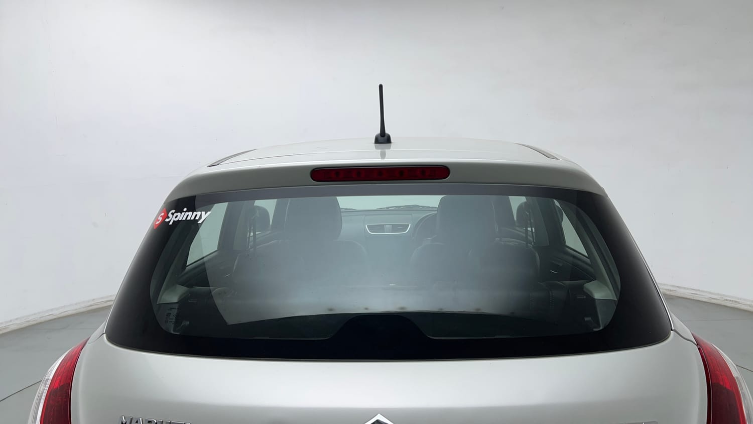 Used 2016 Maruti Suzuki Swift VXI (O) Petrol Manual exterior BACK WINDSHIELD VIEW