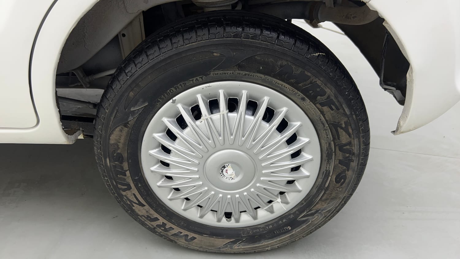 Used 2018 Maruti Suzuki Alto 800 VXi Petrol Manual tyres LEFT REAR TYRE RIM VIEW