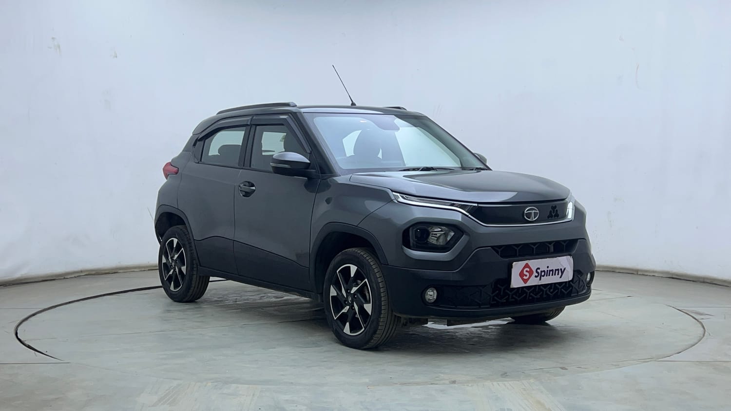Used 2022 Tata Punch Creative AMT Petrol Automatic exterior RIGHT FRONT CORNER VIEW