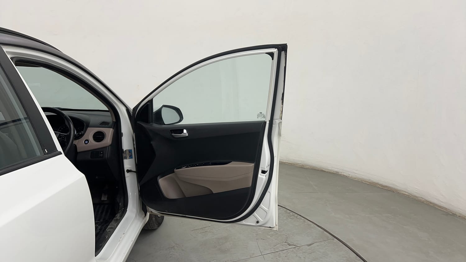 Used 2016 Hyundai Grand i10 Asta AT 1.2 Kappa VTVT (O) Petrol Automatic interior RIGHT FRONT DOOR OPEN VIEW
