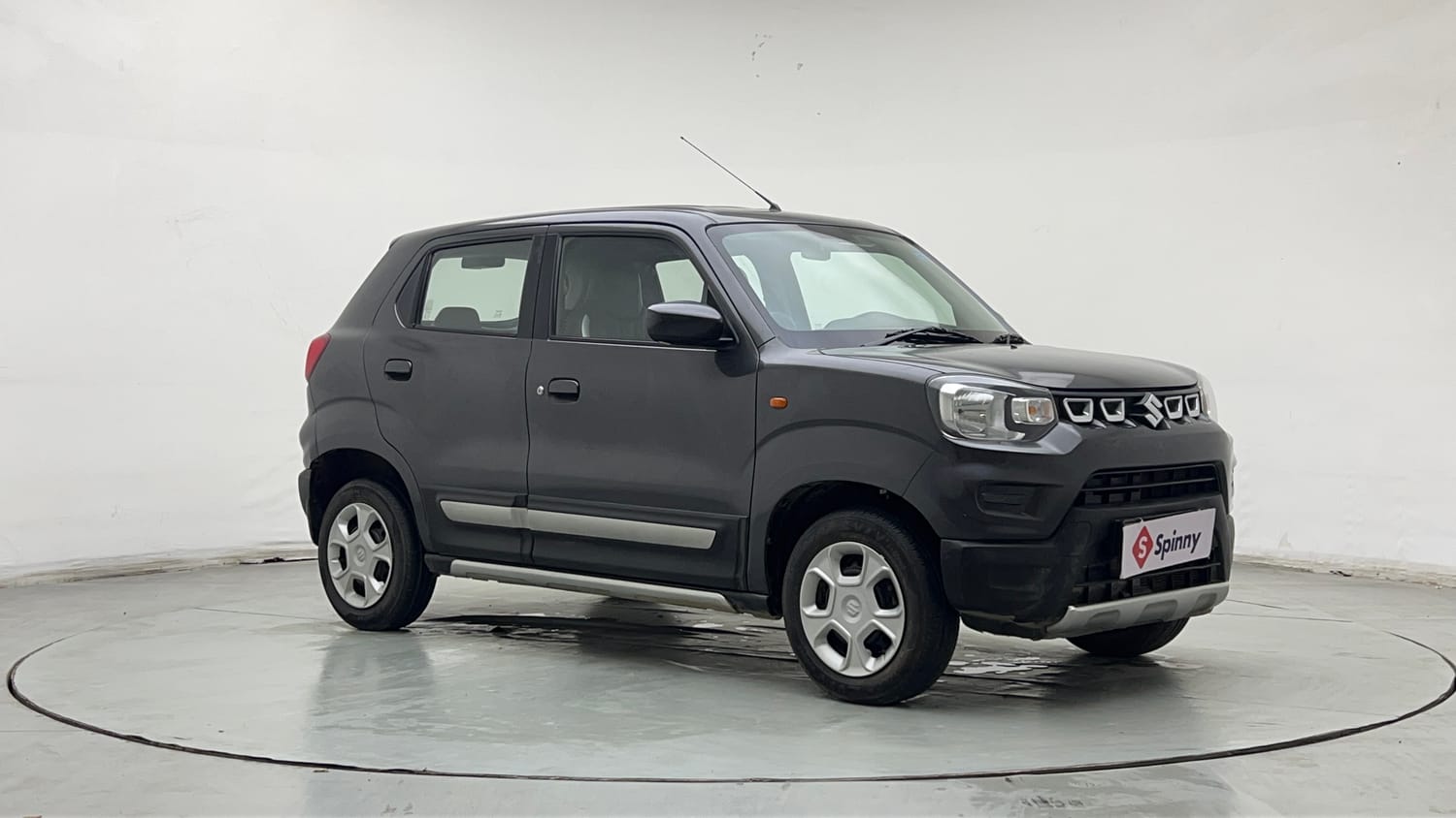 Used 2022 Maruti Suzuki S-Presso Vxi Plus Petrol Manual exterior RIGHT FRONT CORNER VIEW