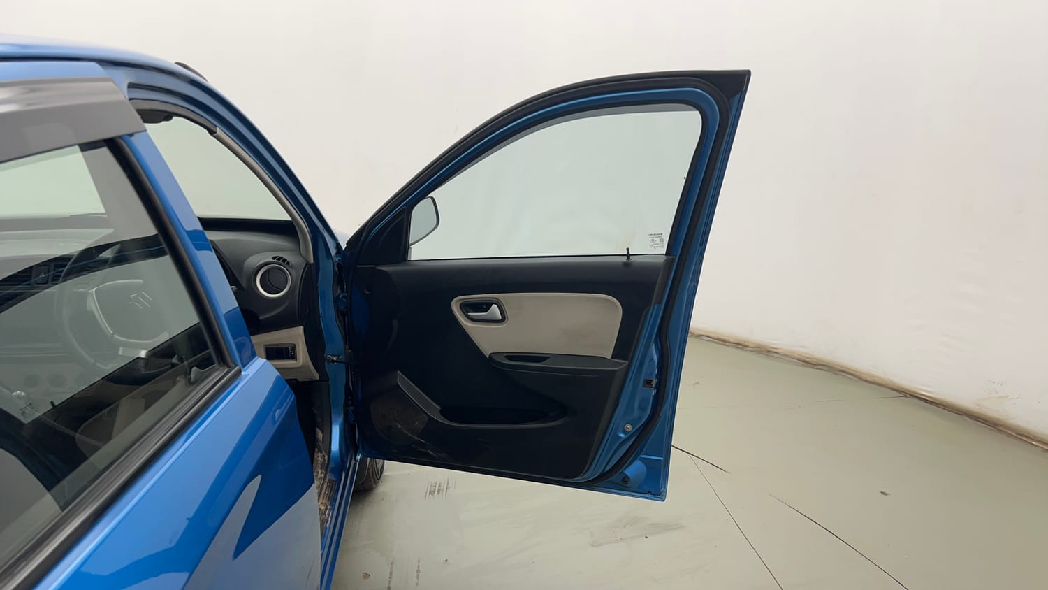 Used 2022 Maruti Suzuki Alto 800 LXi (O) Petrol Manual interior RIGHT FRONT DOOR OPEN VIEW