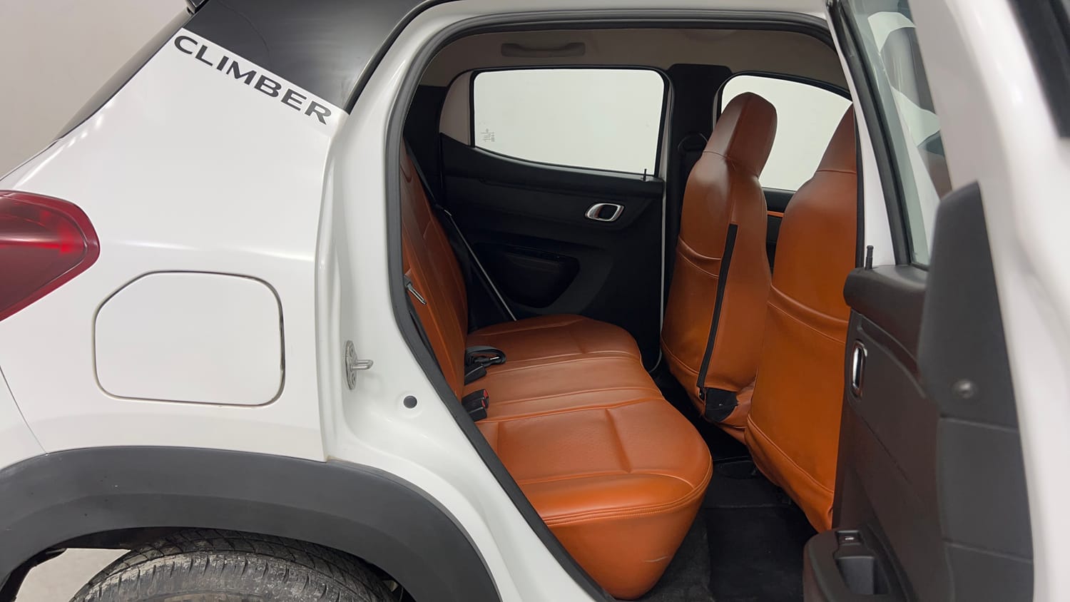 Used 2022 Renault Kwid CLIMBER 1.0 AMT (O) Dual Tone Petrol Automatic interior RIGHT SIDE REAR DOOR CABIN VIEW