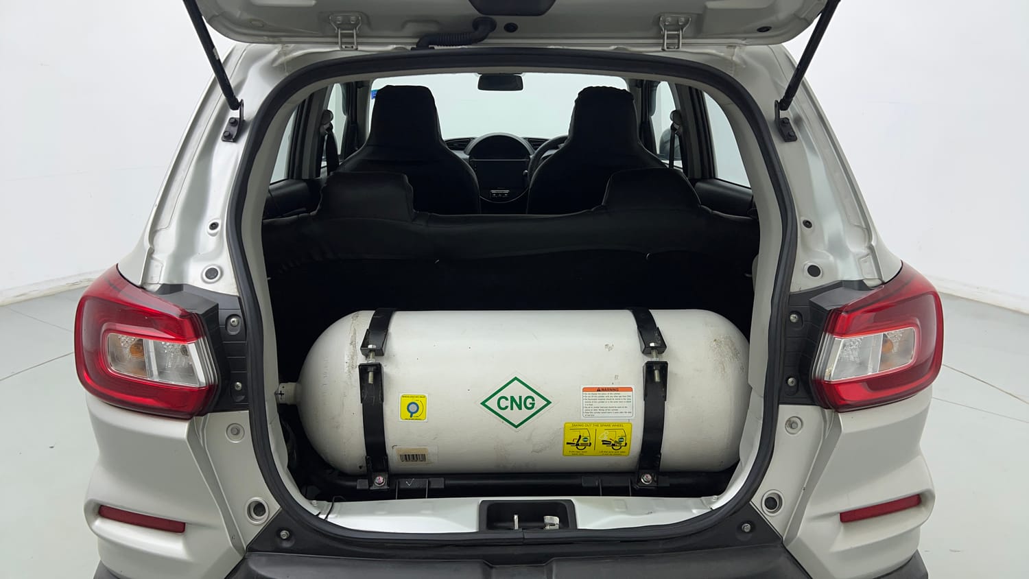 Used 2024 Maruti Suzuki S-Presso VXi S-CNG Cng Manual interior DICKY INSIDE VIEW
