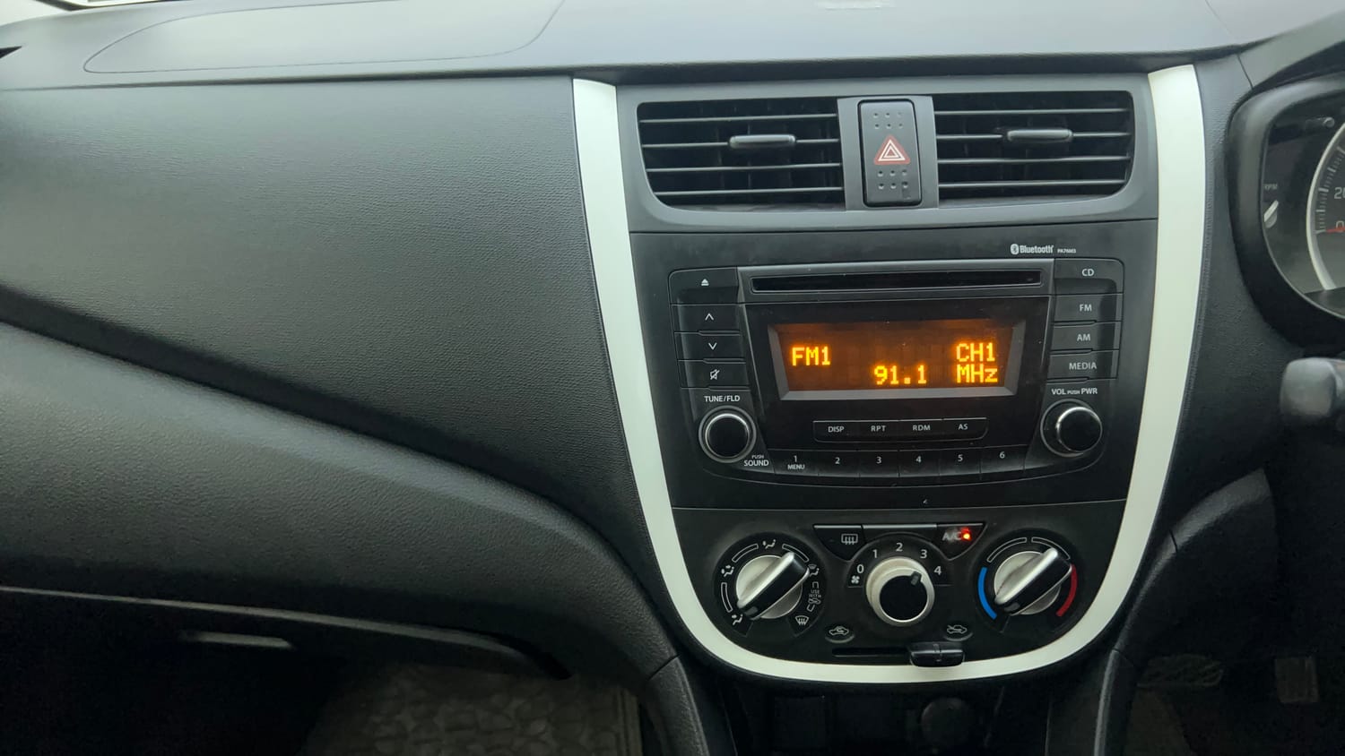 Used 2018 Maruti Suzuki Celerio X Zxi AMT Petrol Automatic interior MUSIC SYSTEM & AC CONTROL VIEW