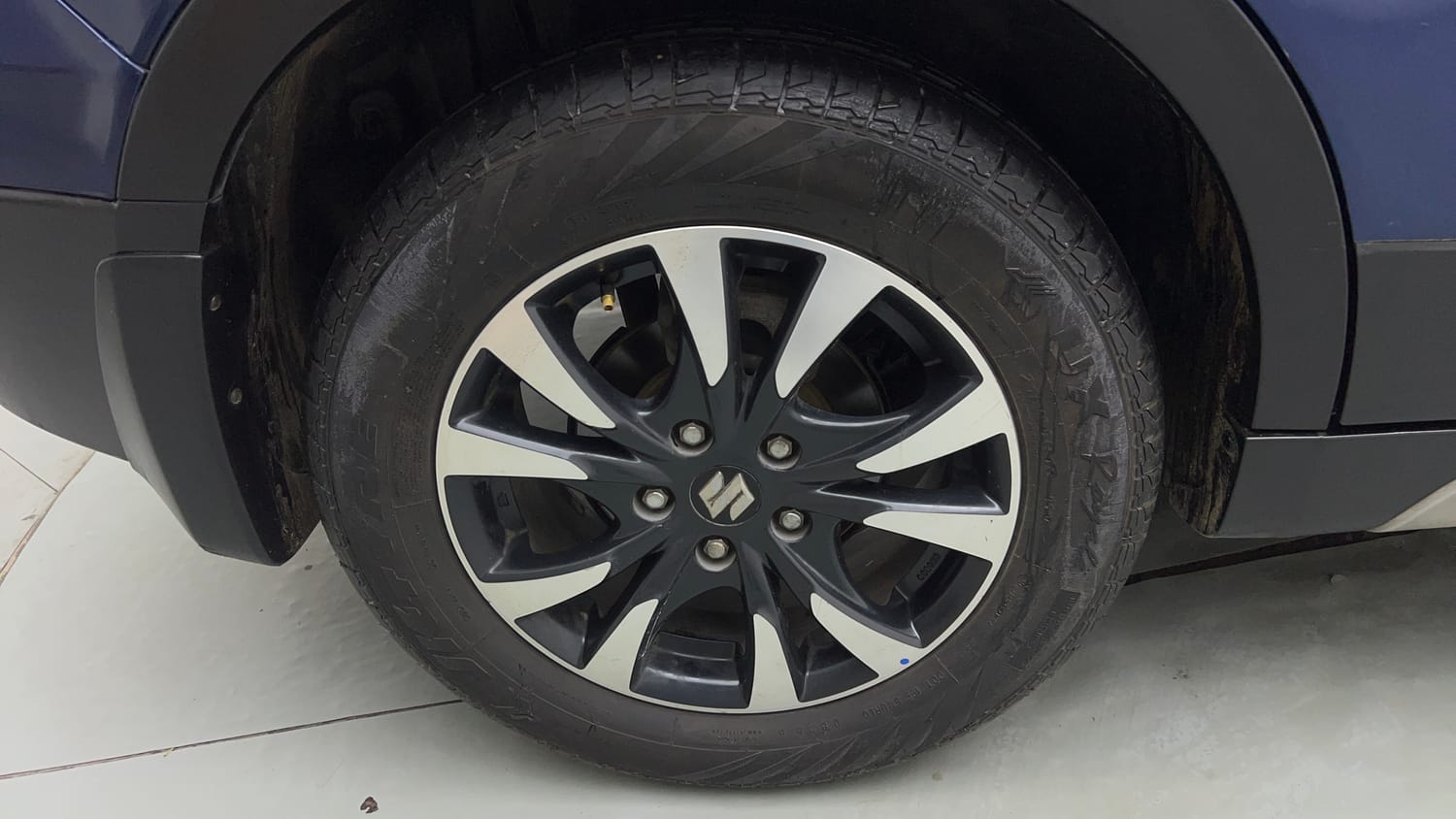 Used 2021 Maruti Suzuki S-Cross Alpha AT Petrol Automatic tyres RIGHT REAR TYRE RIM VIEW