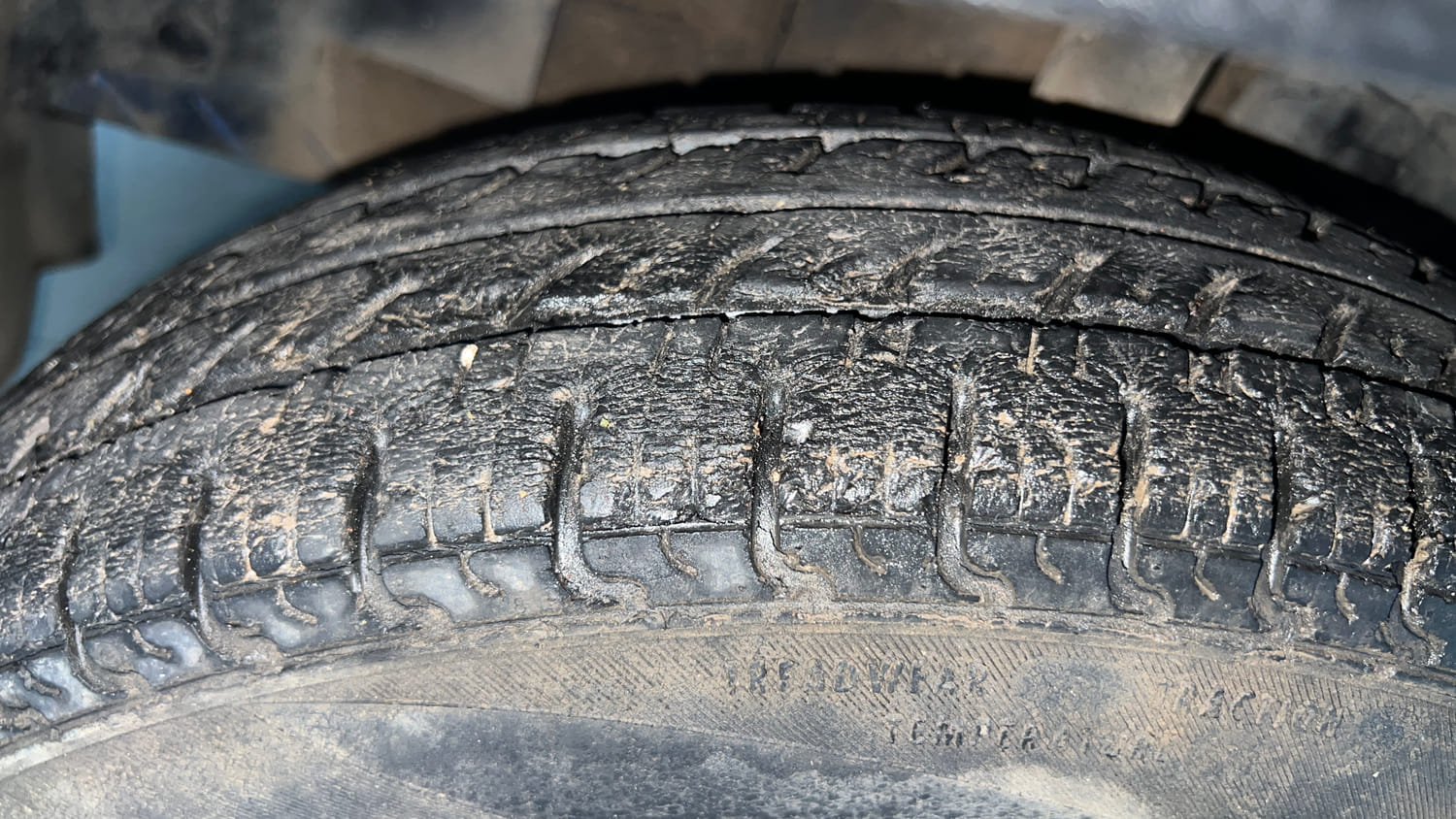 Used 2019 Renault Kwid CLIMBER 1.0 AMT Petrol Automatic tyres LEFT FRONT TYRE TREAD VIEW