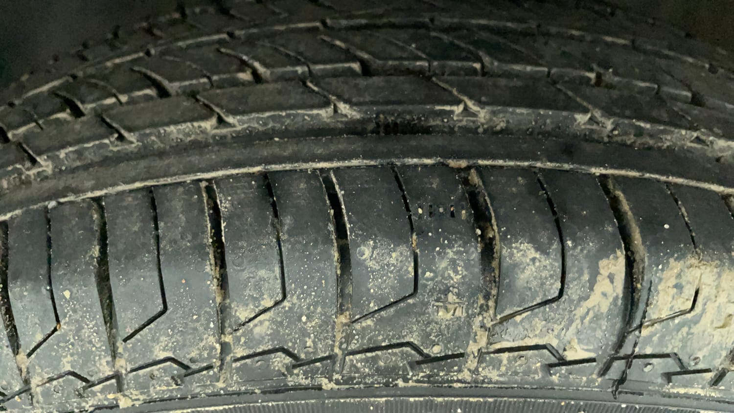 Used 2019 Hyundai Elite i20 Magna Plus 1.2 + CNG (Outside Fitted) Cng Manual tyres LEFT FRONT TYRE TREAD VIEW