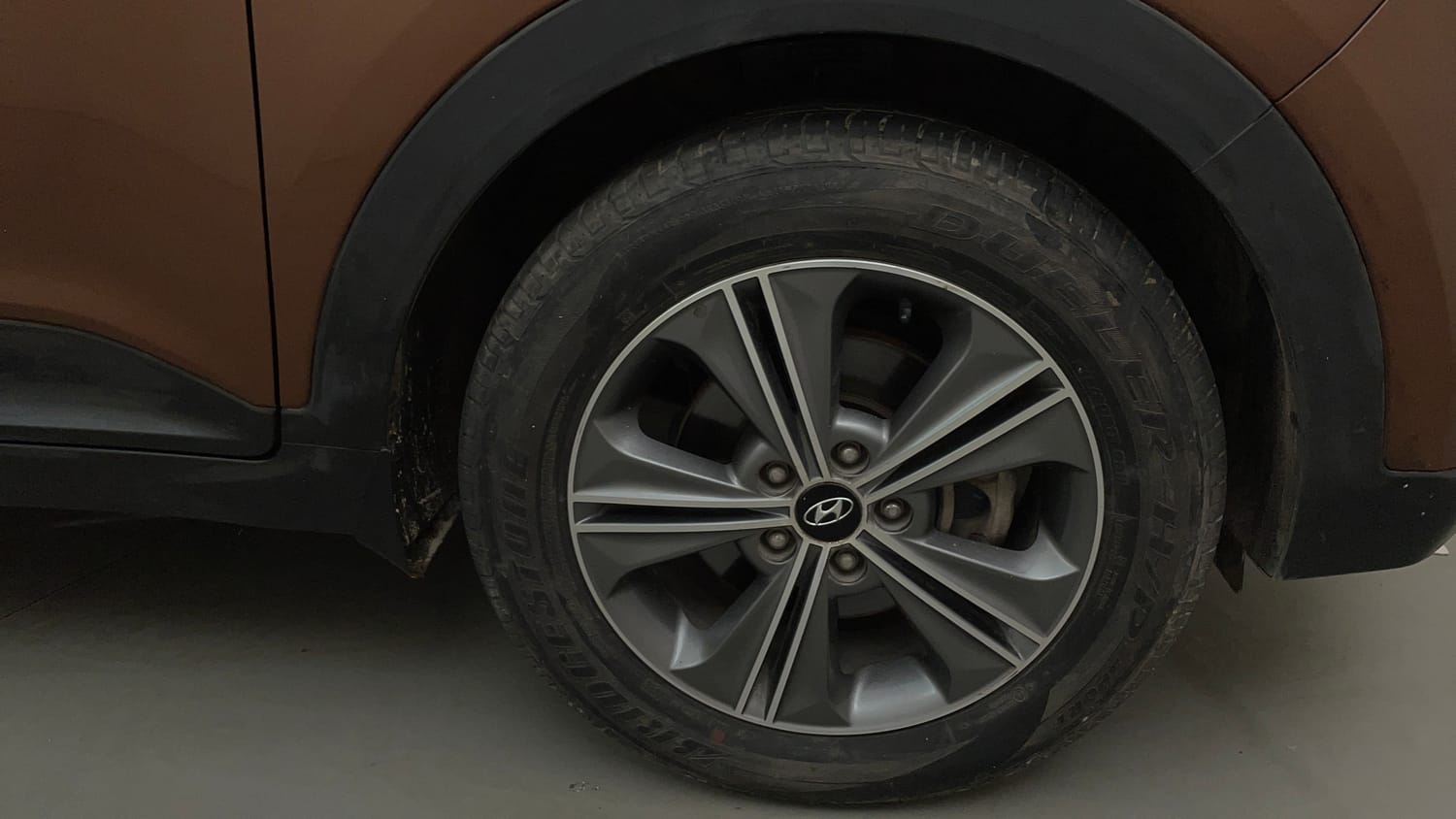 Used 2017 Hyundai Creta 1.6 SX Plus AT Petrol Petrol Automatic tyres RIGHT FRONT TYRE RIM VIEW