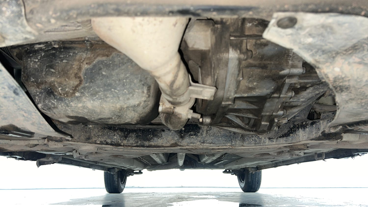Used 2017 Maruti Suzuki Swift Dzire VDI (O) Diesel Manual extra FRONT LEFT UNDERBODY VIEW