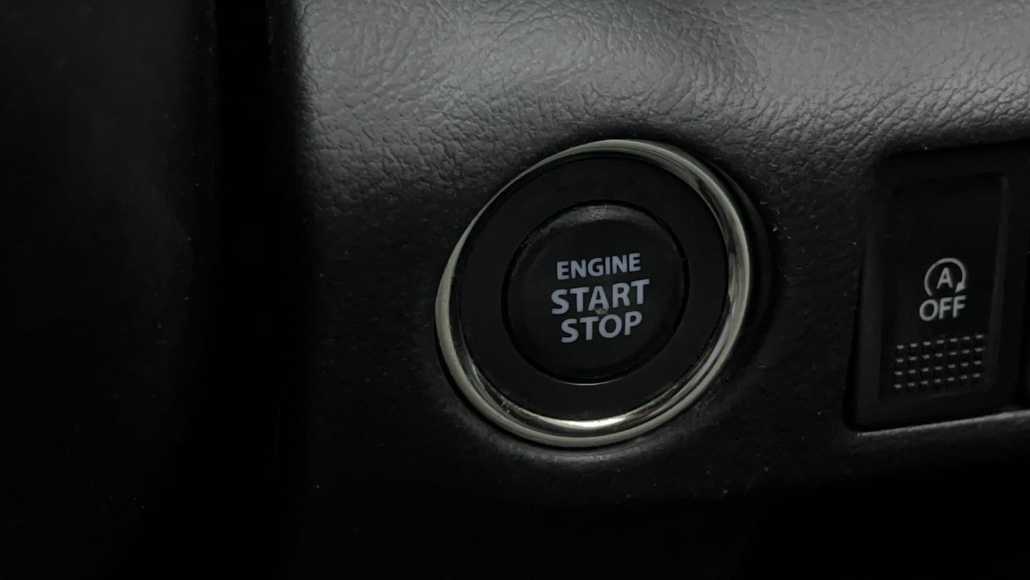 Used 2021 Maruti Suzuki S-Cross Alpha AT Petrol Automatic top_features Keyless start