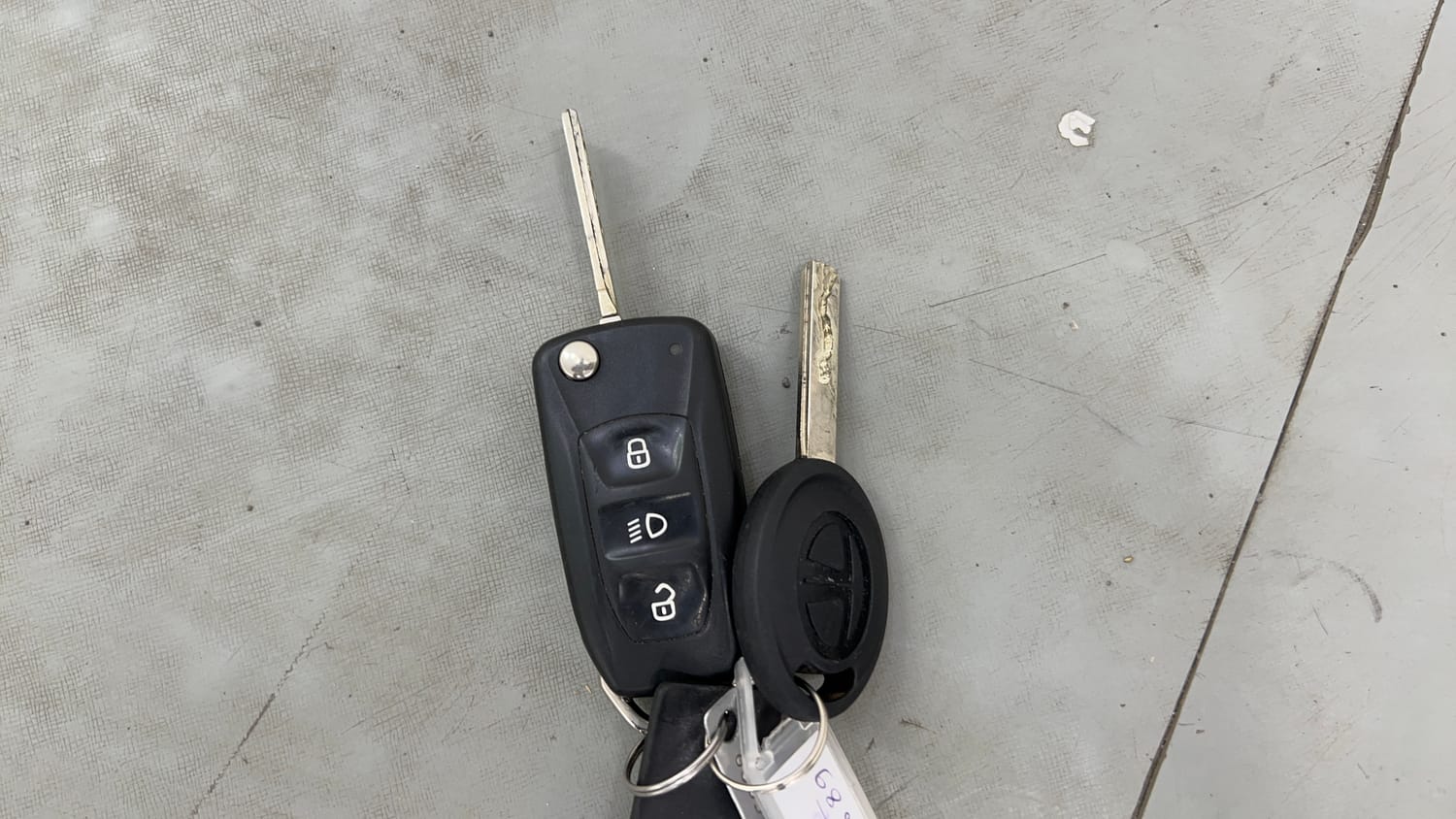 Used 2024 Tata Tiago XZA Plus iCNG Cng Automatic extra CAR KEY VIEW