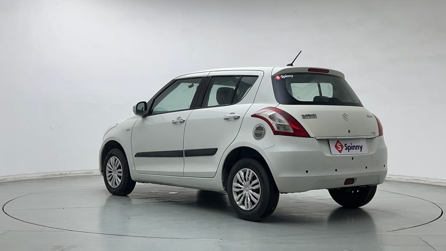 Used 2015 Maruti Suzuki Swift VXi Petrol Manual exterior LEFT REAR CORNER VIEW