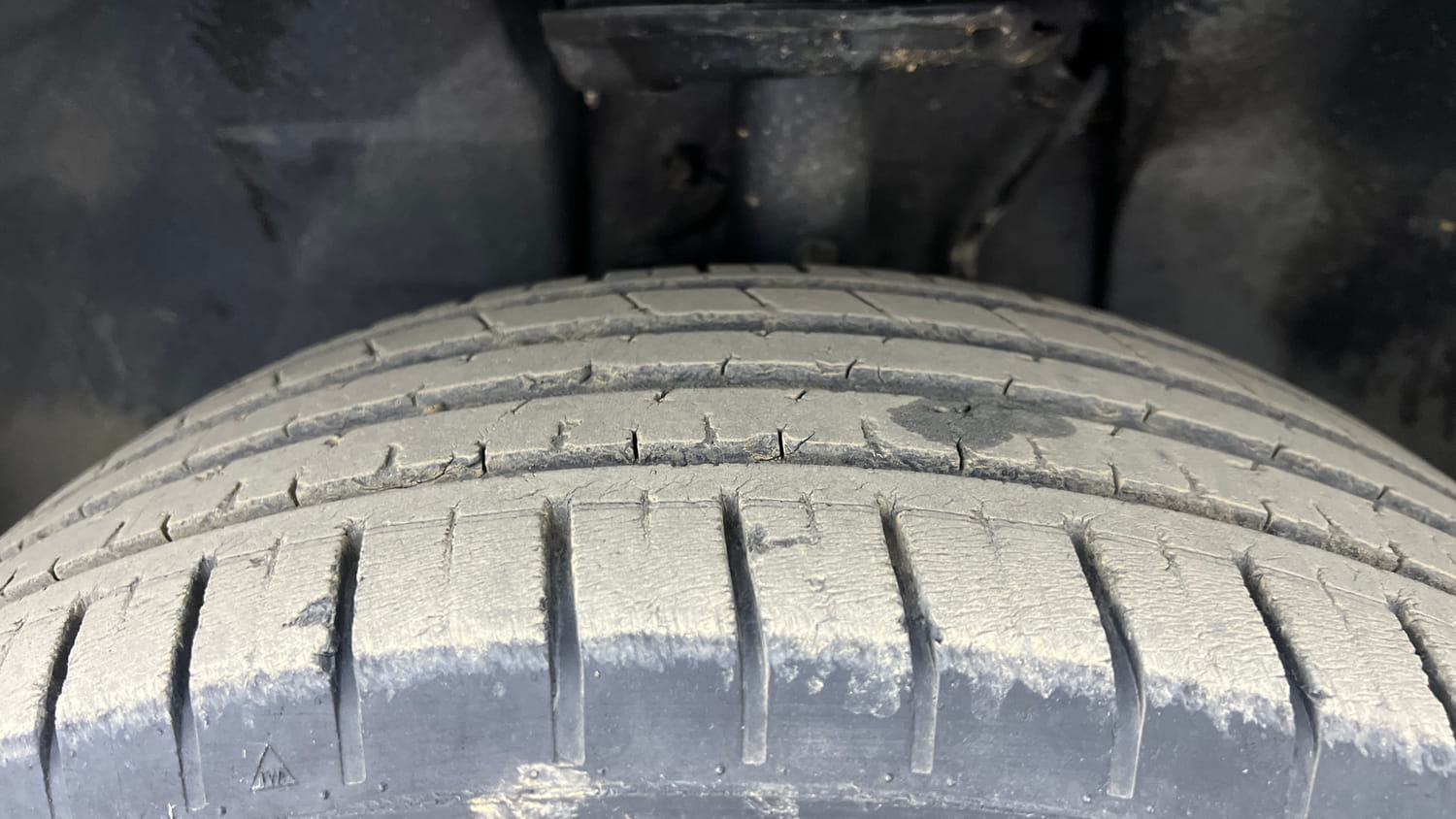 Used 2022 Tata Punch Creative AMT Petrol Automatic tyres LEFT FRONT TYRE TREAD VIEW