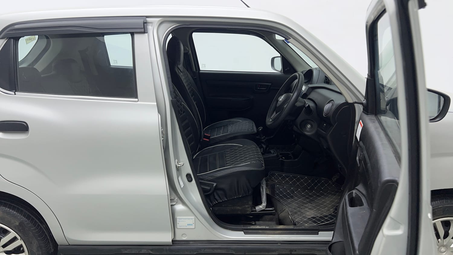 Used 2024 Maruti Suzuki S-Presso VXi S-CNG Cng Manual interior RIGHT SIDE FRONT DOOR CABIN VIEW