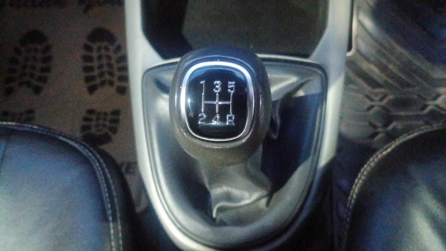Used 2021 Hyundai Grand i10 Nios Sportz 1.2 Kappa VTVT Petrol Manual interior GEAR  KNOB VIEW