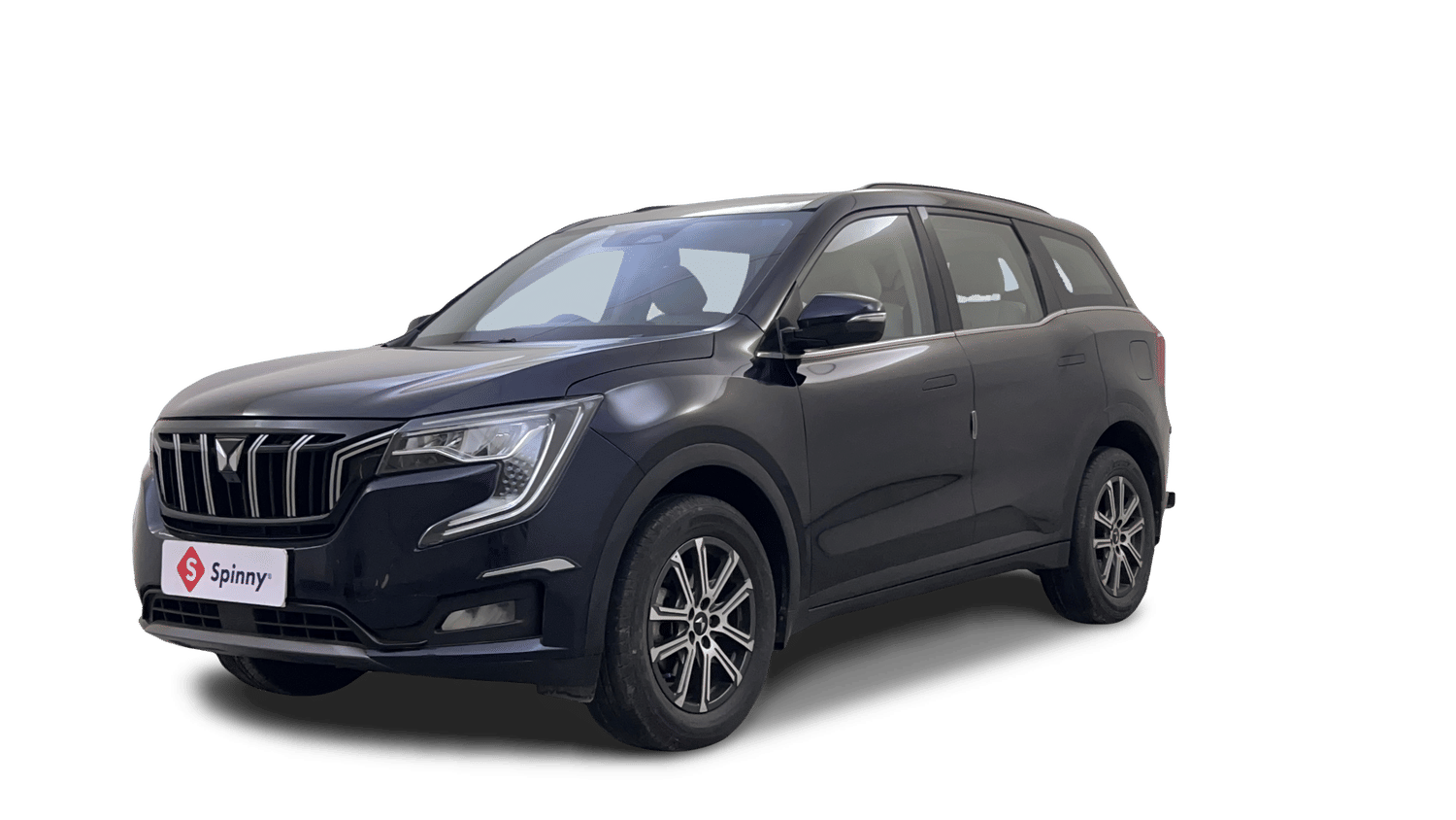 Used 2025 Mahindra XUV700 AX7 Petrol AT 7 STR Petrol Automatic Image