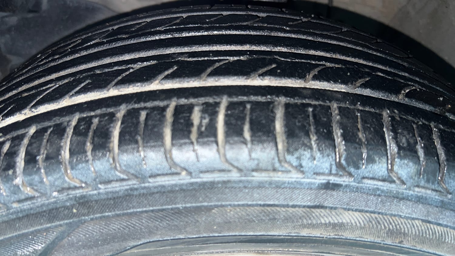 Used 2015 Honda City VX CVT Petrol Automatic tyres LEFT FRONT TYRE TREAD VIEW
