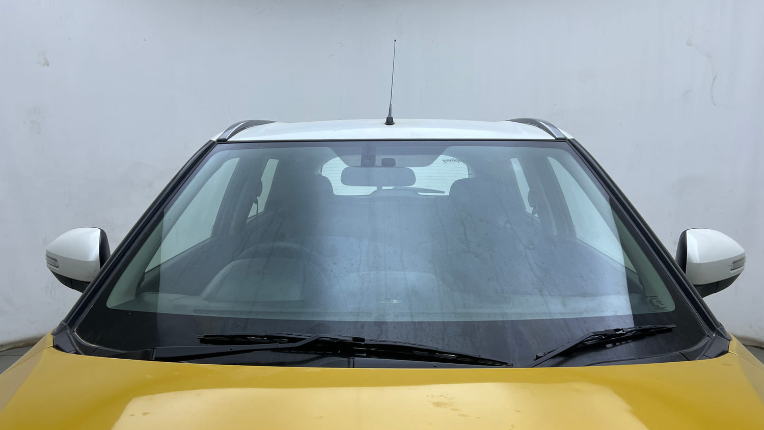 Used 2017 Maruti Suzuki Vitara Brezza [2016-2020] ZDi Plus Diesel Manual exterior FRONT WINDSHIELD VIEW