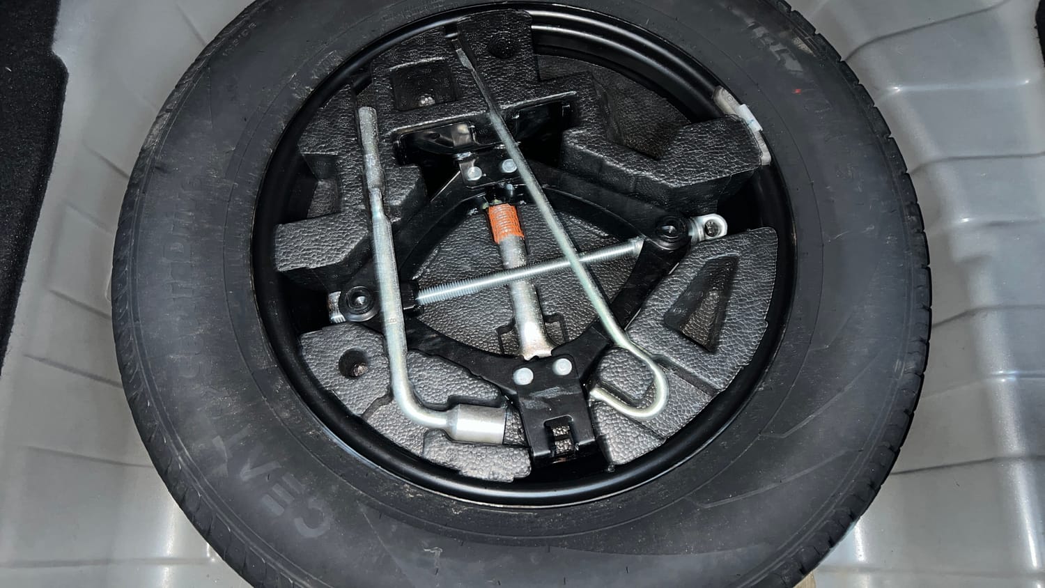 Used 2022 Tata Punch Pure MT Petrol Manual tyres SPARE TYRE VIEW
