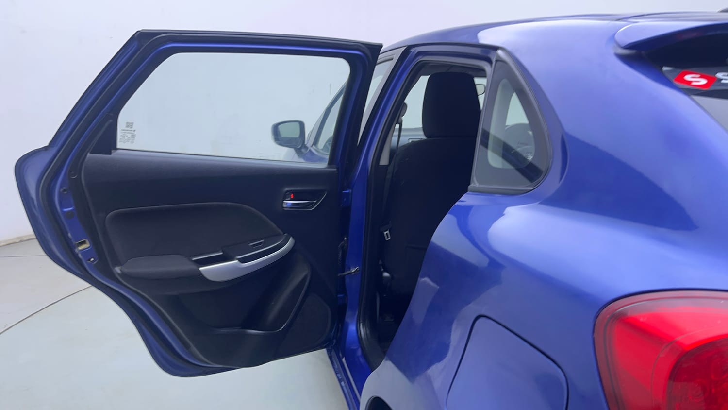 Used 2017 Maruti Suzuki Baleno Delta 1.2 Petrol Manual interior LEFT REAR DOOR OPEN VIEW