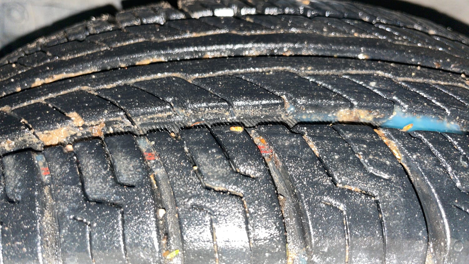 Used 2019 Maruti Suzuki Wagon R VXi 1.2 AMT Petrol Automatic tyres LEFT FRONT TYRE TREAD VIEW